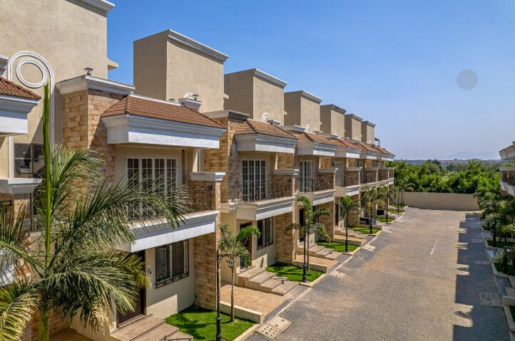 2 BHK Villa 2100 Sq.ft. for Sale in Igatpuri, Nashik