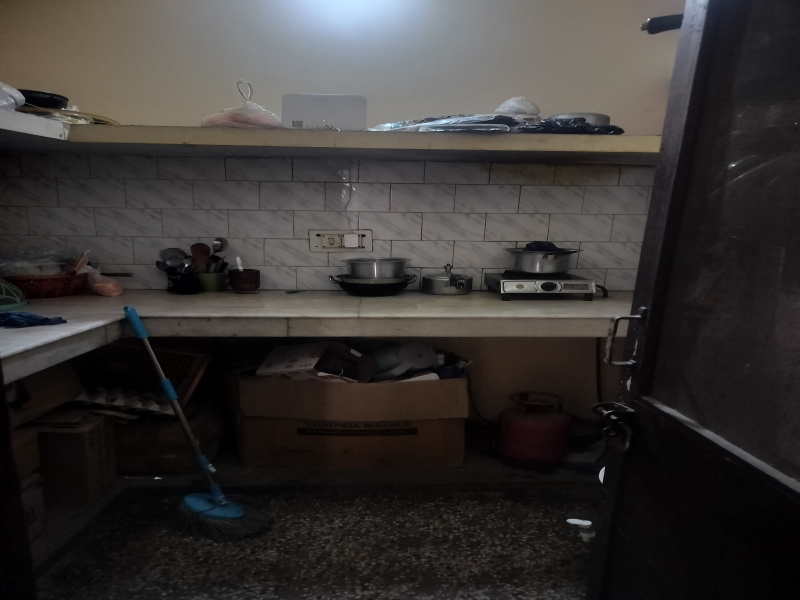 1 BHK 450 Sq.ft. Apartment for Rent in Block A Janakpuri, Delhi