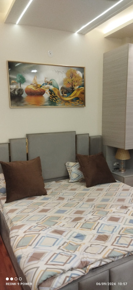 3 BHK Builder Floor 90 Sq. Yards for Sale in Dwarka Mor, Delhi