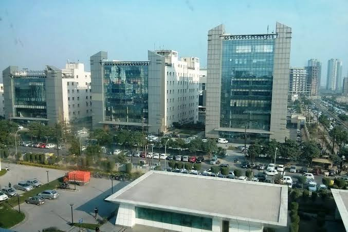  Office Space 450 Sq.ft. for Sale in Sector 127 Noida