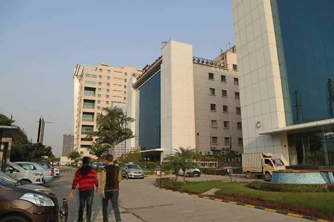  Office Space 556 Sq.ft. for Sale in Sector 127 Noida