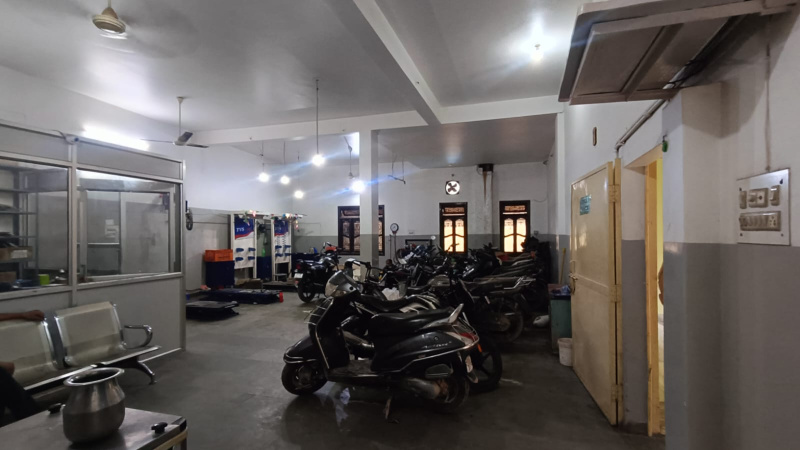  Showroom 4500 Sq.ft. for Rent in Lahartara, Varanasi