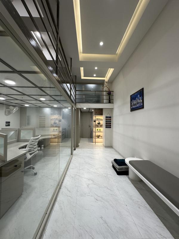  Office Space 552 Sq.ft. for Sale in Mota Varachha, Kosad, Surat
