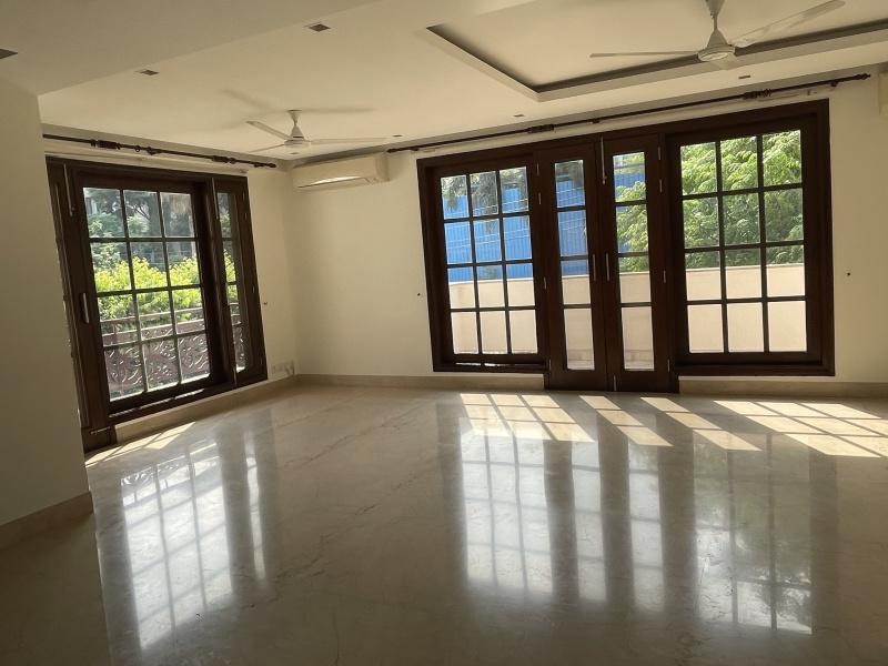 3 BHK Builder Floor 3000 Sq.ft. for Sale in Shanti Niketan, Delhi