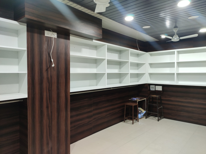  Commercial Shop 400 Sq.ft. for Sale in Thergaon, Pune