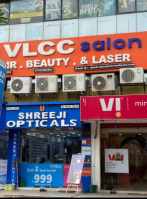  Showroom for Rent in New C G Road, Ahmedabad