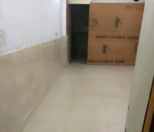 Office Space 300 Sq.ft. for Sale in Acharya Niketan, Mayur Vihar, Delhi