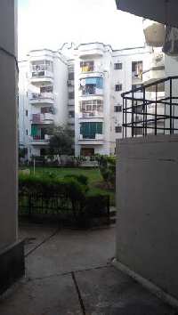 2 BHK Flat for Rent in Halwai Ki Bagichi, Agra