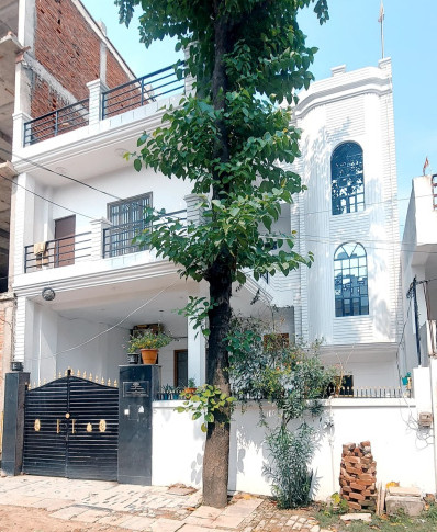 8 BHK House 4500 Sq.ft. for Sale in Pandeypur, Varanasi