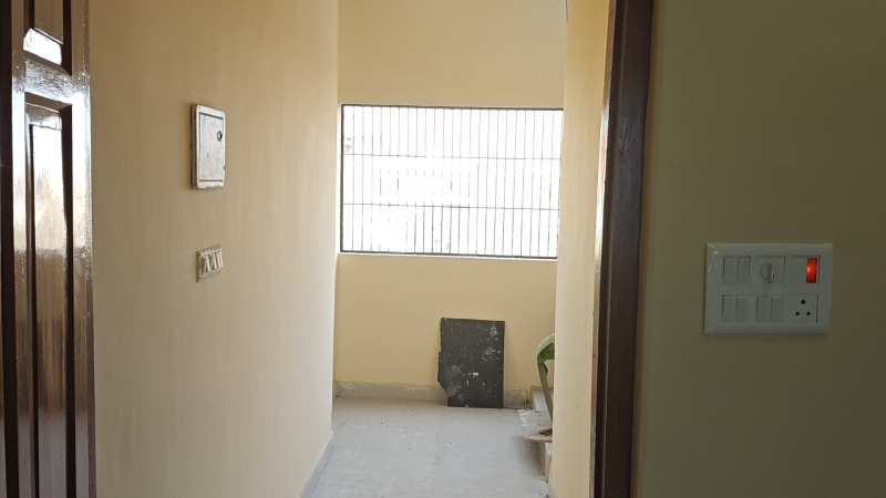 2 BHK Apartment 800 Sq.ft. for Rent in GT Road, Mughalsarai