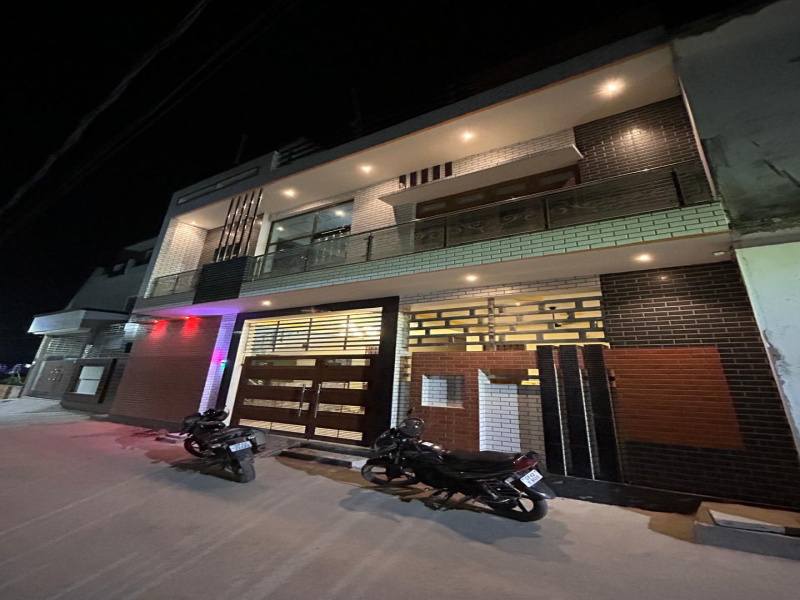  Guest House 5000 Sq.ft. for Rent in Bilaspur, Rampur