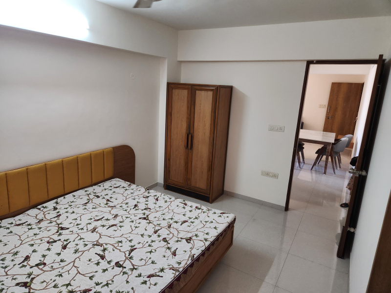 3 BHK Apartment 1250 Sq.ft. for Rent in Kalawad Road, Rajkot