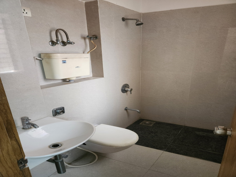 3 BHK Apartment 1250 Sq.ft. for Rent in Kalawad Road, Rajkot