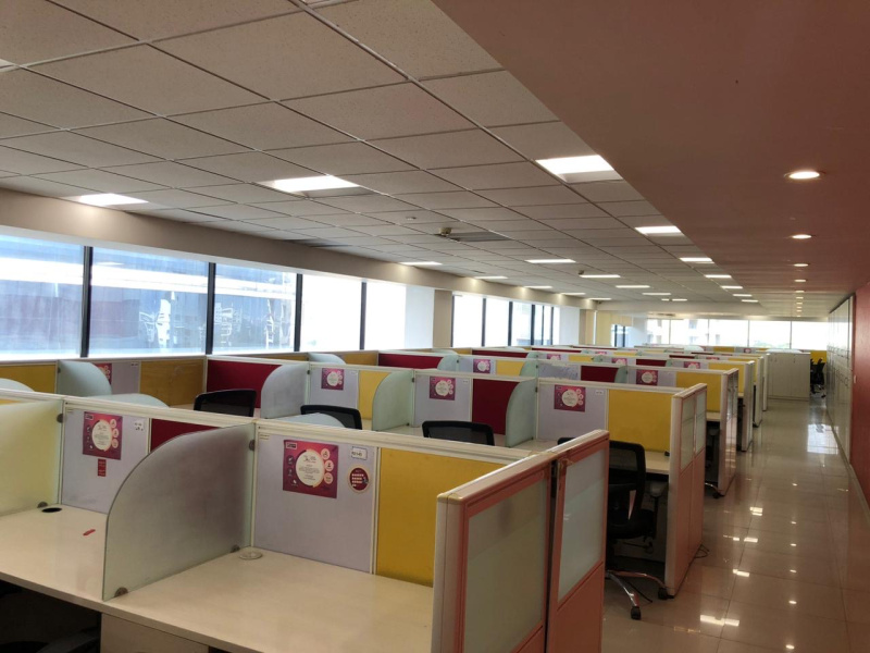 Office Space 7400 Sq.ft. for Rent in