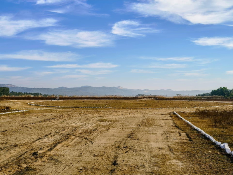  5000 Sq. Yards Farm House for Sale in Behat, Saharanpur