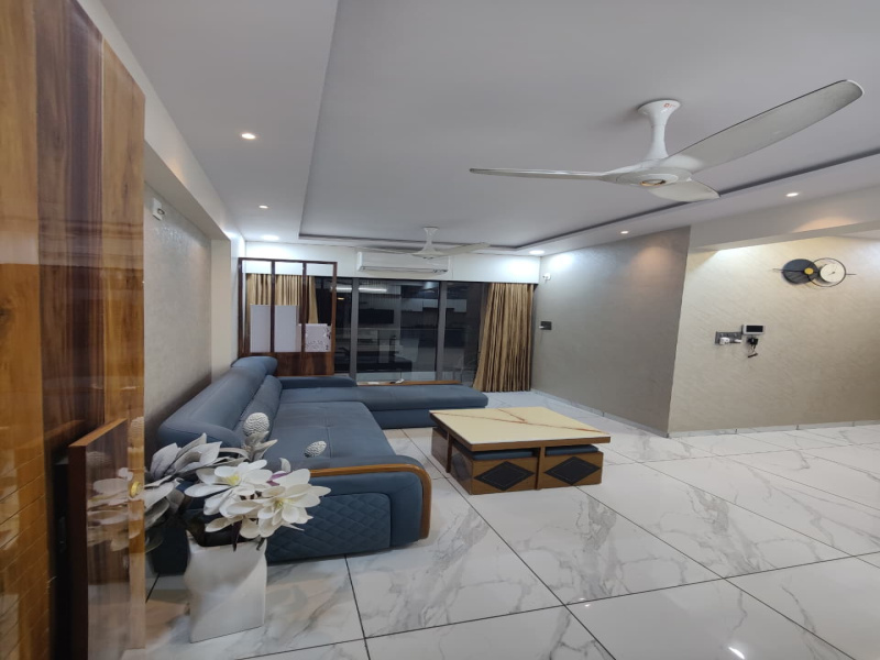 3 BHK 1818 Sq.ft. Apartment for Sale in Thaltej, Ahmedabad