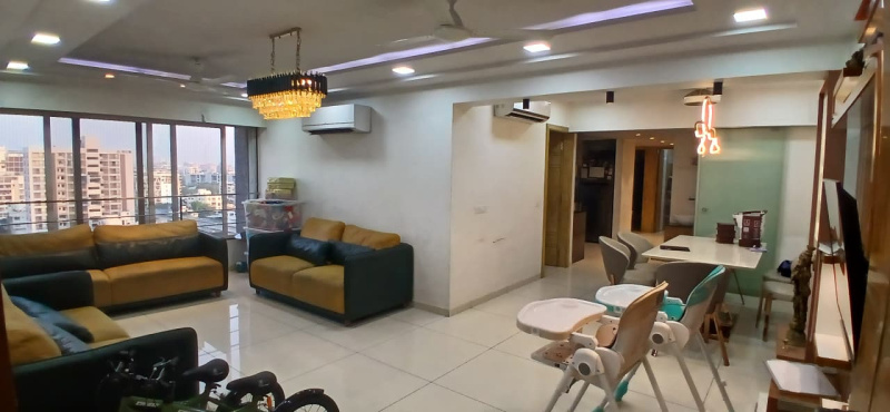 3 BHK 2200 Sq.ft. Apartment for Rent in Navrangpura, Ahmedabad
