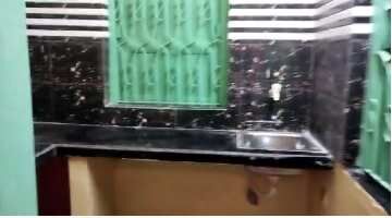 2 BHK House for Rent in Em Bypass Extension, Kolkata
