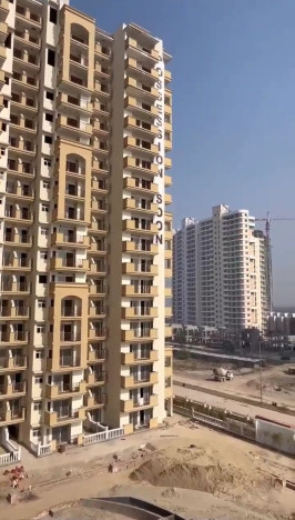 2 BHK Apartment 1250 Sq.ft. for Sale in Yamuna Expressway, Greater Noida