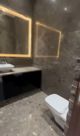 6 BHK Farm House 1000 Sq. Yards for Sale in Sector D Vasant Kunj, Delhi