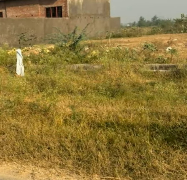  Commercial Land 430 Sq. Meter for Sale in Yamuna Expressway, Greater Noida