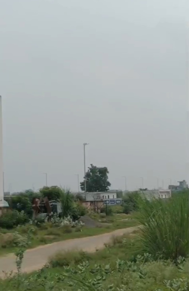  340 Sq. Meter Commercial Land for Sale in Achheja, Gautam Buddha Nagar