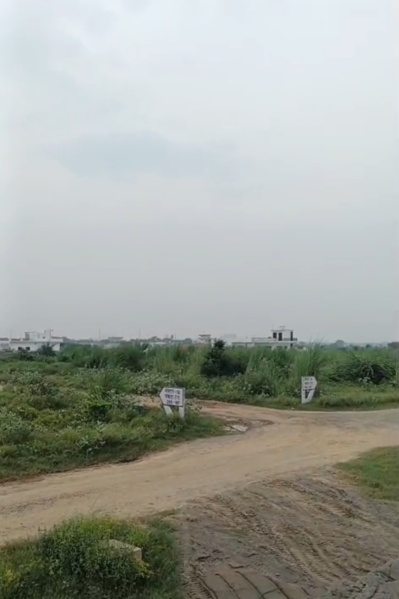  840 Sq. Meter Commercial Land for Sale in Achheja, Gautam Buddha Nagar