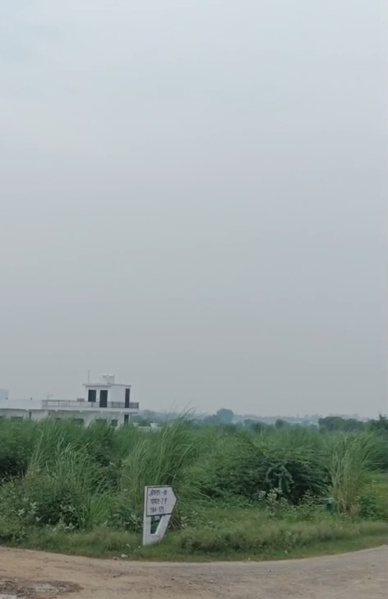  950 Sq. Meter Commercial Land for Sale in Achheja, Gautam Buddha Nagar