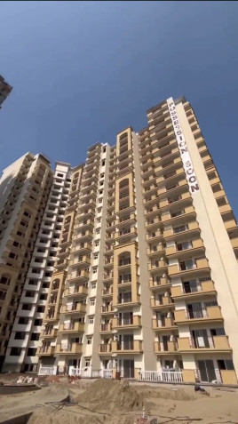 3 BHK 1900 Sq.ft. Apartment for Sale in Yamuna Expressway, Greater Noida