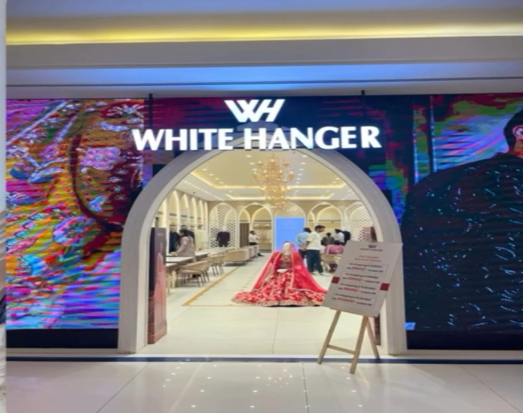  300 Sq.ft. Commercial Shop for Sale in Chandni Chowk, Delhi