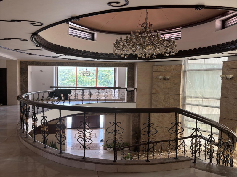  1000 Sq. Yards Penthouse for Sale in Jaypee Greens, Greater Noida
