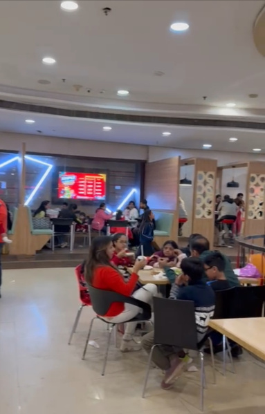  200 Sq.ft. Commercial Shop for Sale in Sector 32 Noida