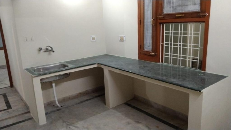 2 BHK Apartment 400 Sq.ft. for Rent in Hussainganj, Lucknow