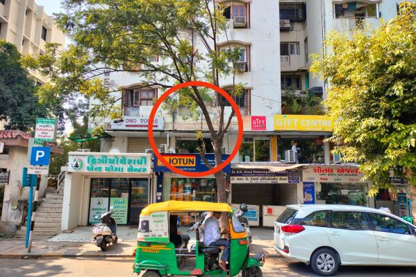  Commercial Shop 270 Sq.ft. for Sale in Ambawadi, Ahmedabad