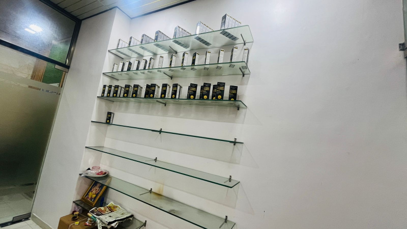  567 Sq.ft. Commercial Shop for Sale in Palghar West