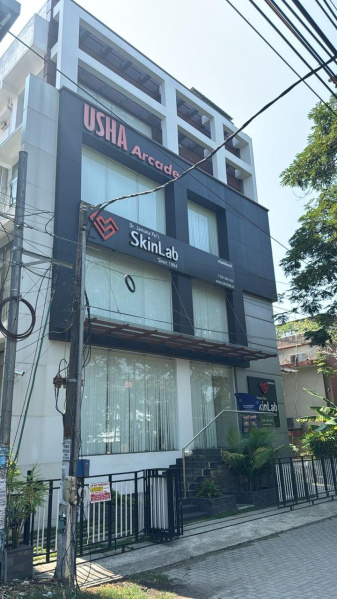  7000 Sq.ft. Commercial Shop for Rent in Panampilly Nagar, Ernakulam