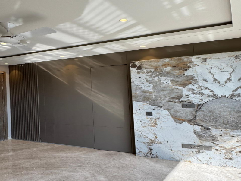 4 BHK 300 Sq. Yards Builder Floor for Sale in DLF Phase II, Gurgaon