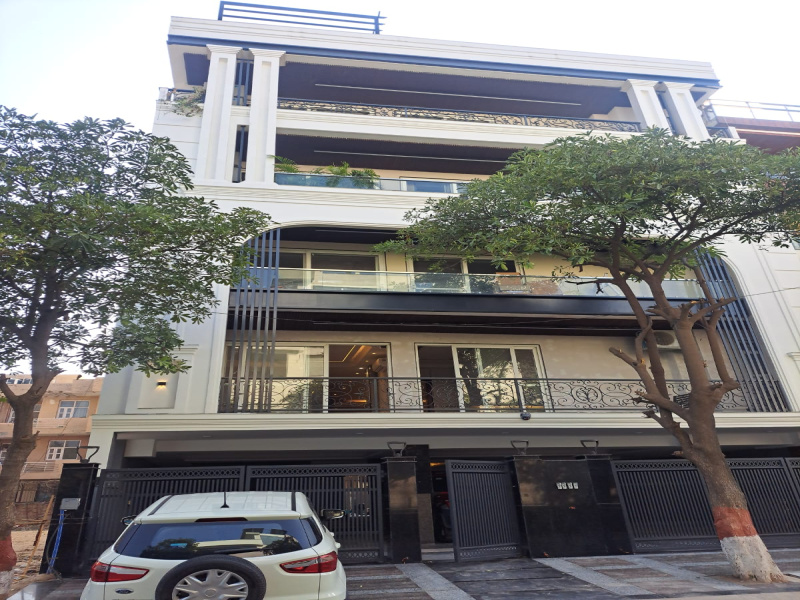 4 BHK Builder Floor 360 Sq. Yards for Sale in DLF Phase I, Gurgaon