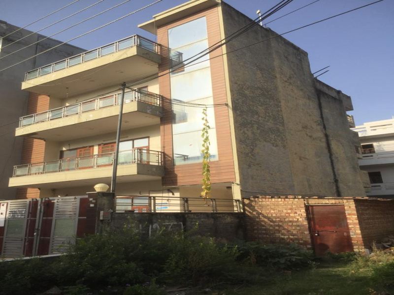 6 BHK House 33500 Sq.ft. for Sale in Sector 9A Gurgaon