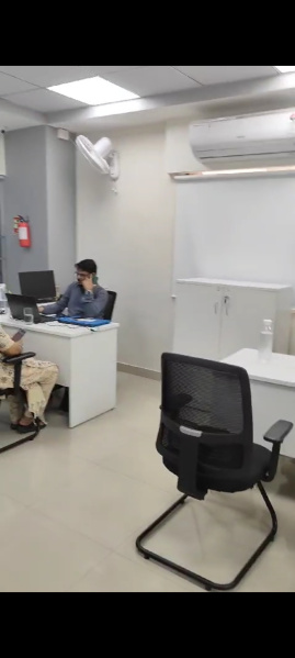  1400 Sq.ft. Office Space for Sale in Pachpedi Naka, Raipur