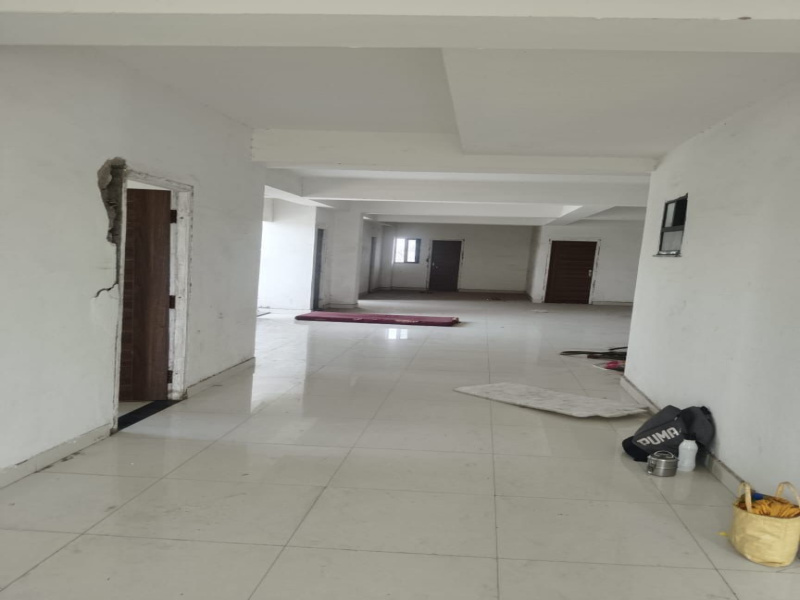  2000 Sq.ft. Commercial Shop for Sale in Katora Talab, Raipur