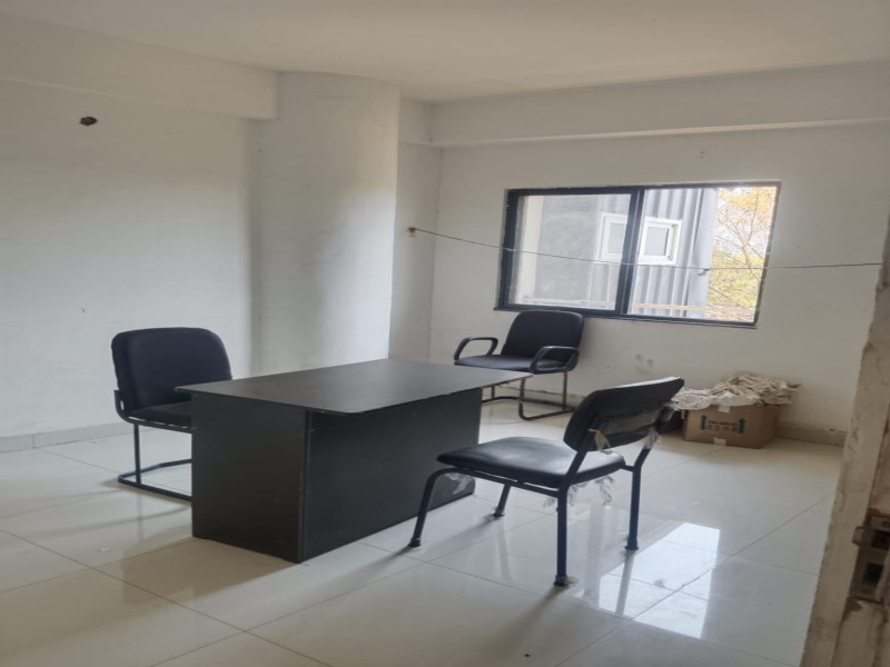  2000 Sq.ft. Commercial Shop for Sale in Katora Talab, Raipur