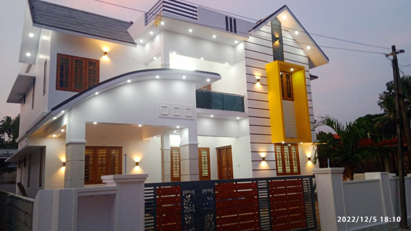 4 BHK House 2300 Sq.ft. for Sale in Koorkenchery, Thrissur