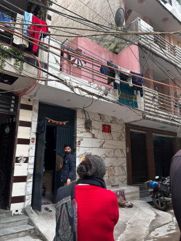 2 BHK Builder Floor for Rent in Sagarpur East, Delhi