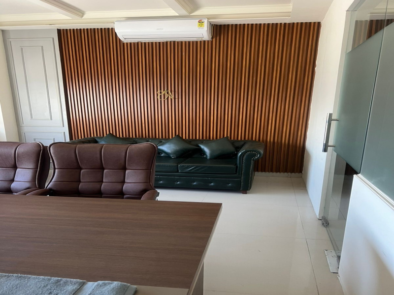  Office Space 1400 Sq.ft. for Rent in Patiala Road, Zirakpur