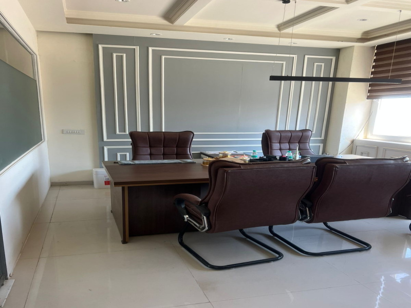  Office Space 1400 Sq.ft. for Rent in Patiala Road, Zirakpur