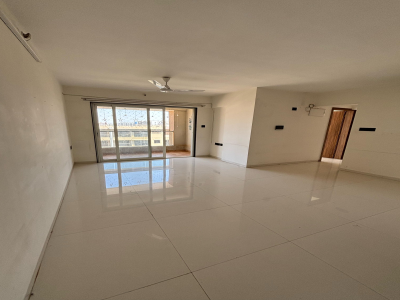 2 BHK Apartment 1020 Sq.ft. for Rent in Dhanori, Pune