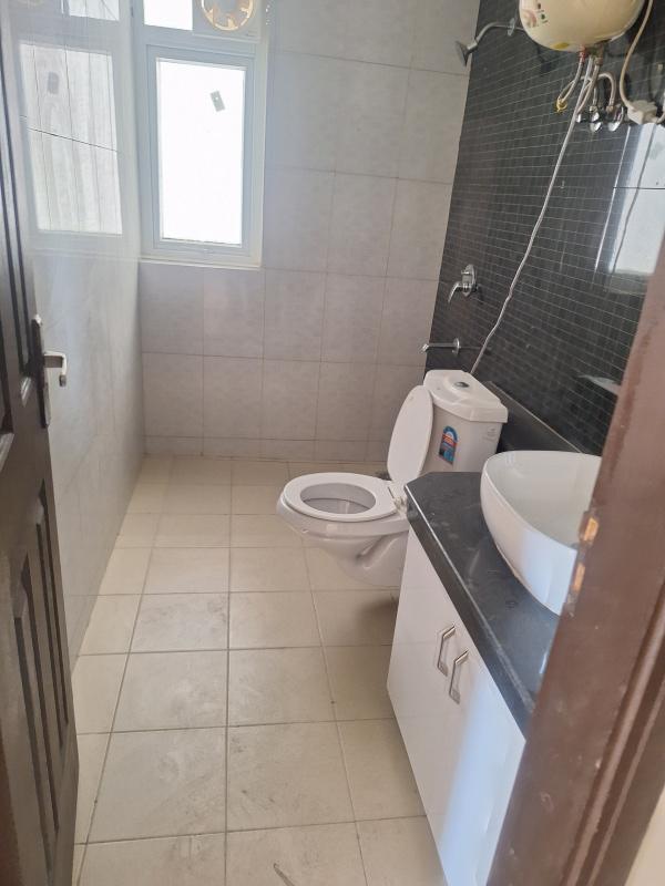 3.5 BHK Apartment 1720 Sq.ft. for Rent in Sector 110 Noida