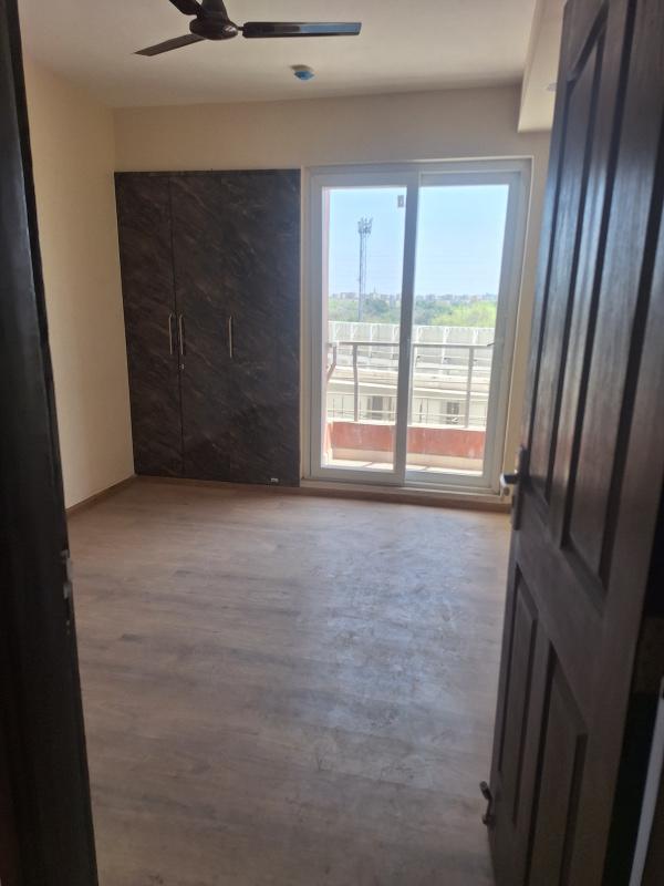 3.5 BHK Apartment 1720 Sq.ft. for Rent in Sector 110 Noida