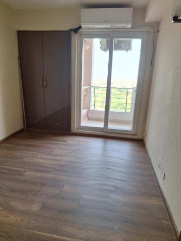 3.5 BHK Apartment 1710 Sq.ft. for Rent in Sector 110 Noida